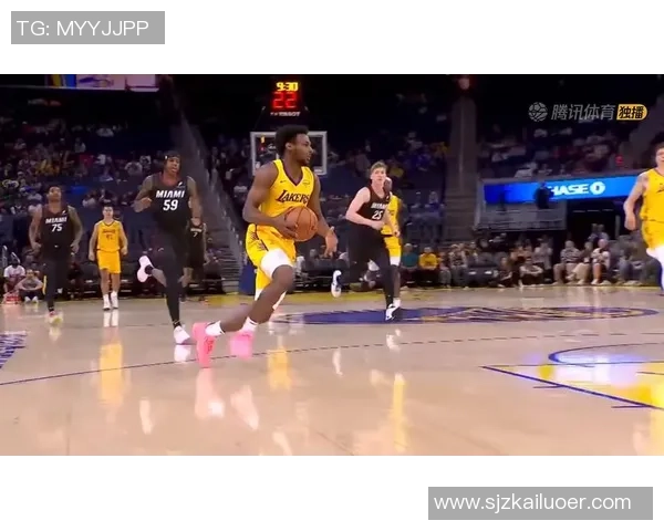 2020年10月7日湖人对热火精彩比赛录像回放与精彩瞬间分析