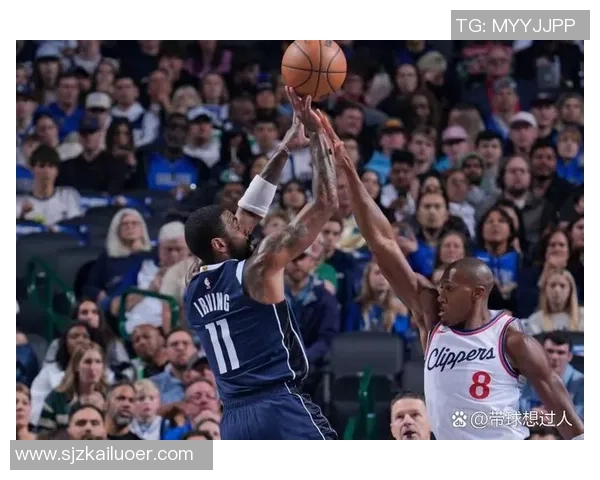 爵士与独行侠激战正酣球星对决引爆全场激情时刻