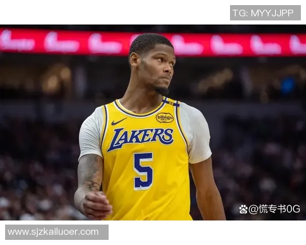 篮网与湖人激战正酣精彩比赛瞬间回顾与分析 篮网与湖人激战正酣精彩比赛瞬间回顾与分析