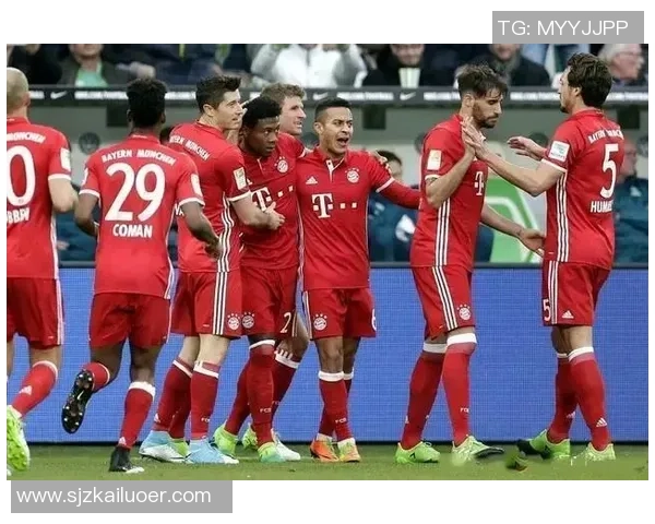 八强对决拜仁与巴萨谁能笑到最后精彩赛事引发球迷热议 八强对决拜仁与巴萨谁能笑到最后精彩赛事引发球迷热议